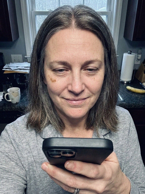 Review portrait review-linda-w